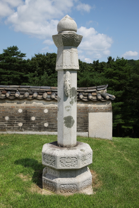 제21대 영조 원릉의 망주석
